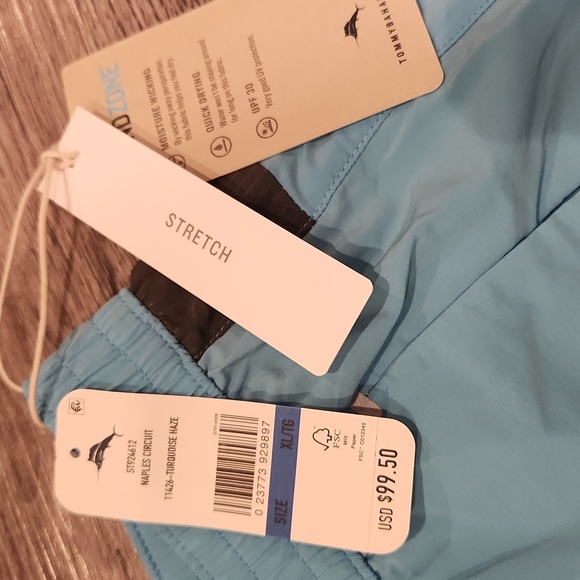 Tommy Bahama Naples Circuit IslandZone® Hybrid Shorts- XL - Picture 2 of 9